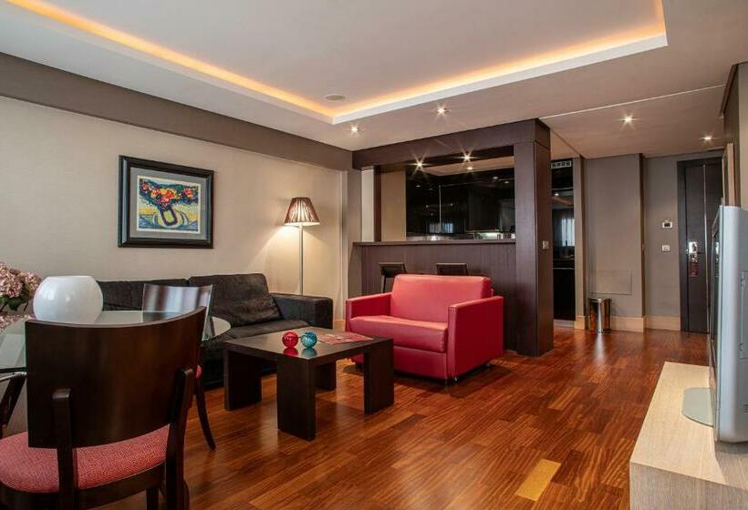 Estudio Superior, Washington Parquesol Suites &