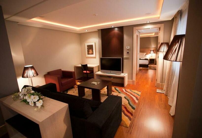 Estudio Superior, Washington Parquesol Suites &