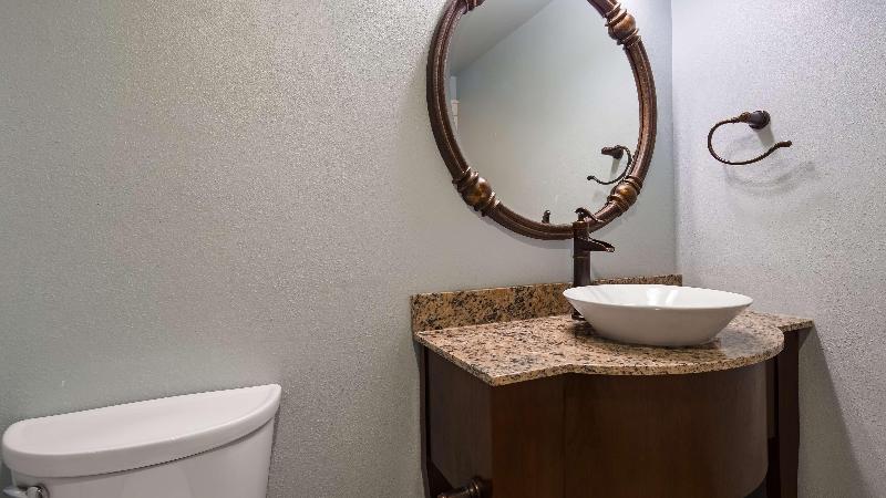 استودیوی سوپریور, Washington Parquesol Suites &