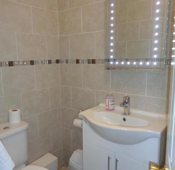 Номер Deluxe, Ascot Grange Hotel   Voujon Resturant