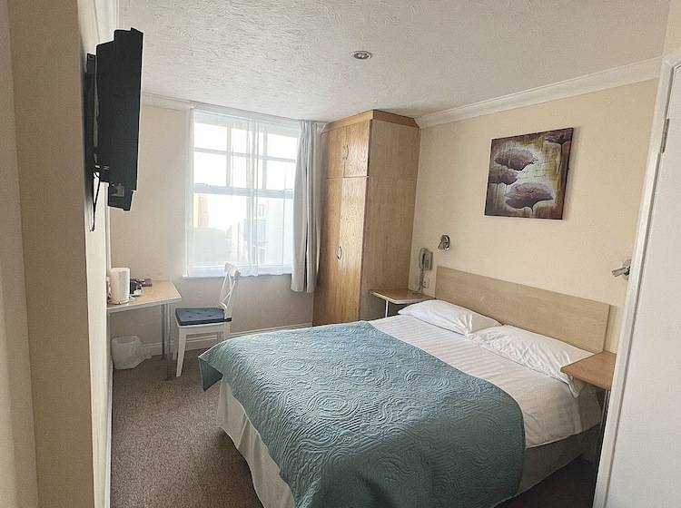 Номер Стандарт, Eastbourne Riviera