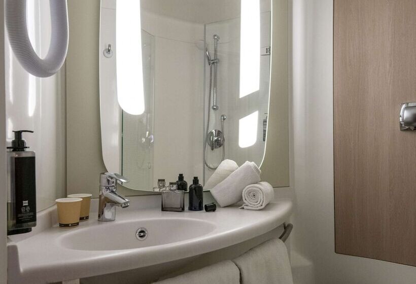 Номер Стандарт, Ibis Golfe De Sainttropez