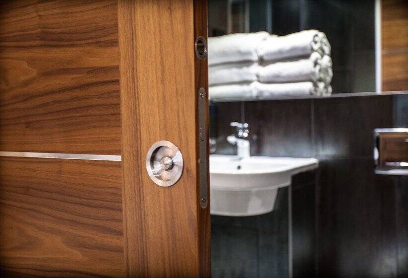 Номер Стандарт Индивидуальный, The W14 Kensington