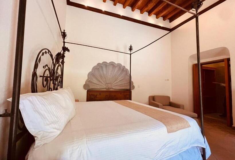 スーペリアースイート, Casalinda San Miguel