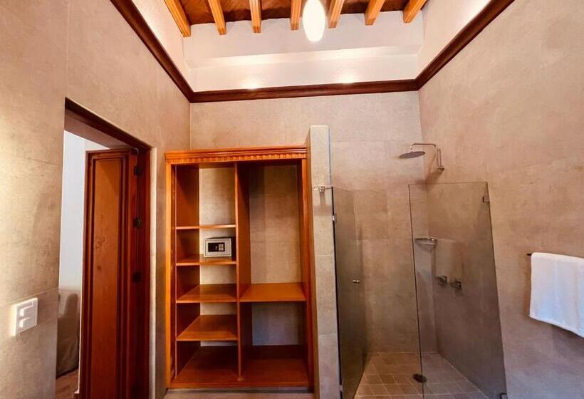 デラックススイート, Casalinda San Miguel