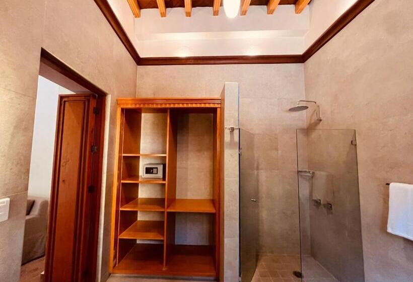 デラックススイート, Casalinda San Miguel