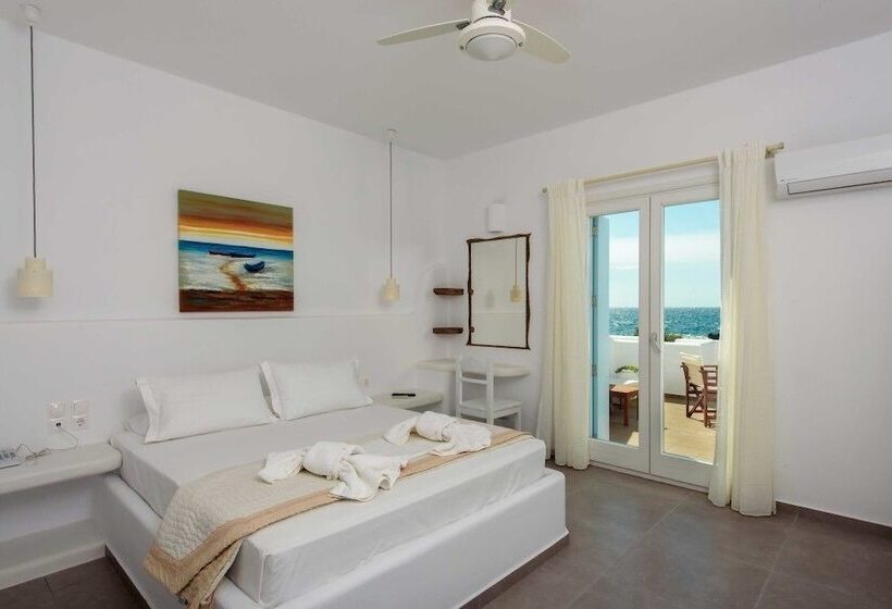 Quarto Estandar Vista Mar, Tania Milos