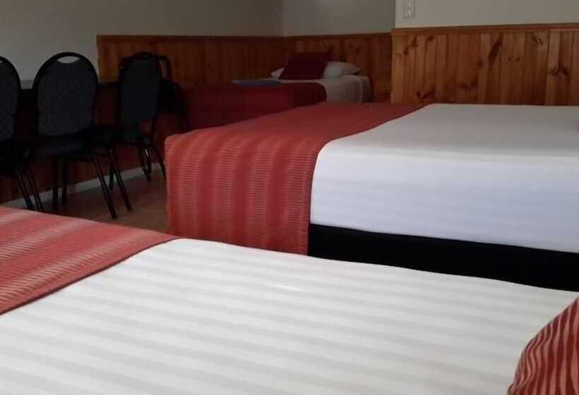 家庭间, Twin Towns Motel