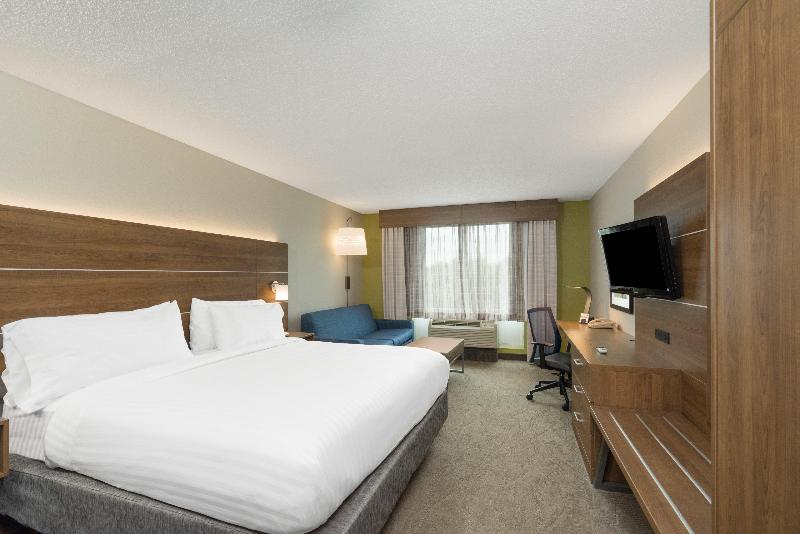 Номер Стандарт Кровать Кинг Адаптированный для Инвалидов, Holiday Inn Express Hotel & Suites Frankfort, An Ihg