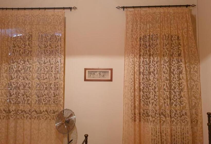 اتاق استاندارد چهار تخته, Arhodico Simou Mansion