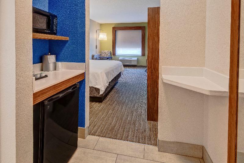 Стандартный Номер Кровать Кинг, Holiday Inn Express Hotel & Suites Clarksville By Ihg