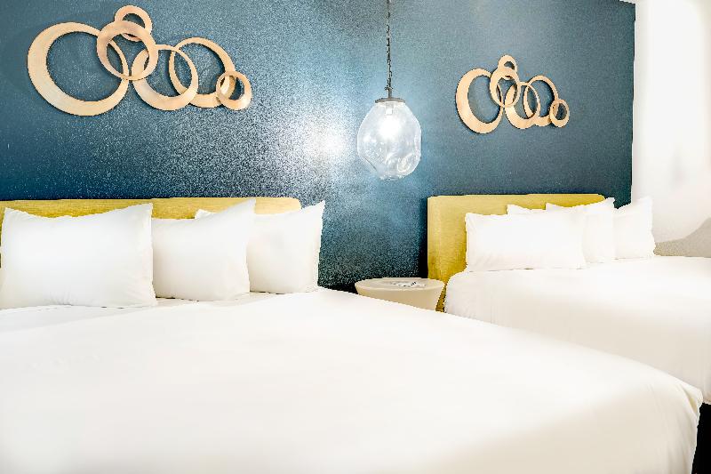 Люкс Кровать Кинг, Holiday Inn Express Hotel & Suites Fort Collins, An Ihg