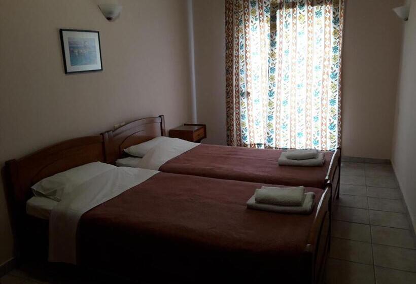 اتاق استاندارد چهار تخته, Lidra