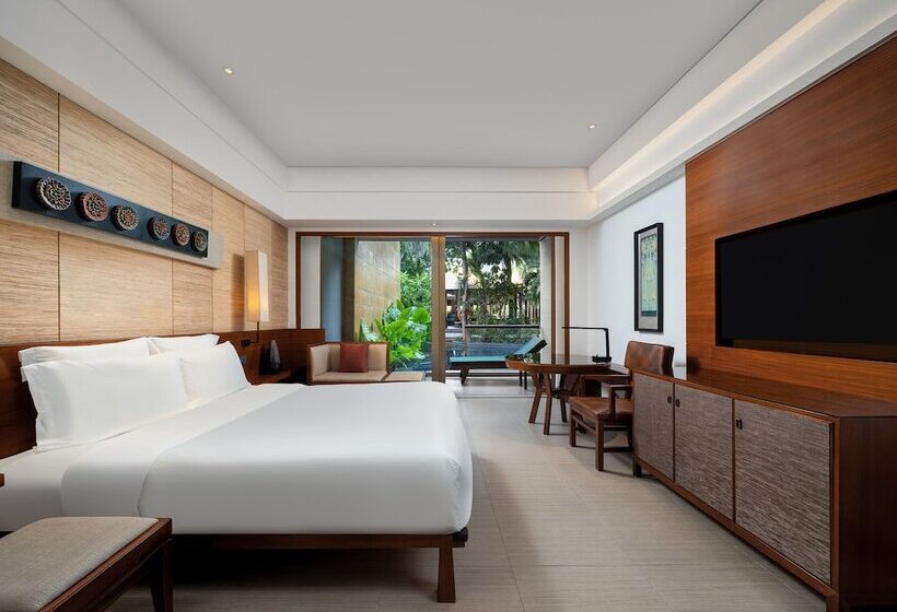 Номер Superior Вид на Сад, Pullman Oceanview Sanya Bay Resort & Spa