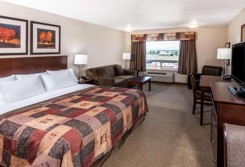 Люкс Deluxe Кровать Кинг, Ramada By Wyndham High River