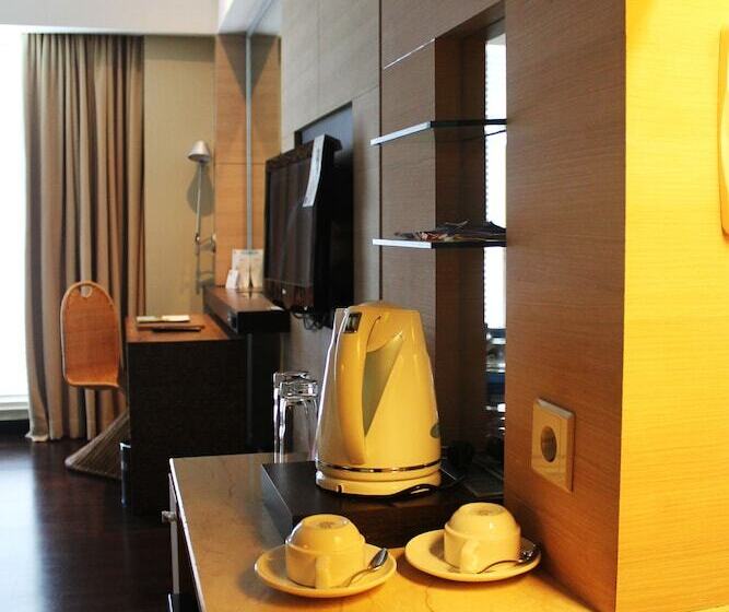اتاق لوکس, Novotel Manado Golf Resort & Convention Center