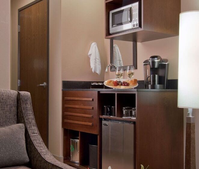 Люкс Адаптированный для Инвалидов, Best Western Premier Ivy Inn & Suites