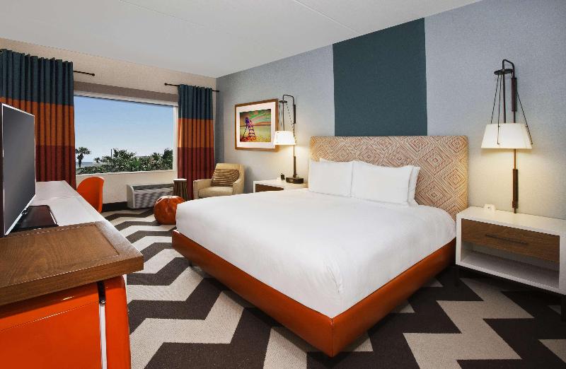 Номер Стандарт Вид на Бассейн, Doubletree By Hilton Hotel Galveston Beach