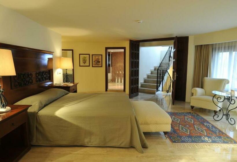 سوئیت پرزیدنت, Marti Resort Deluxe