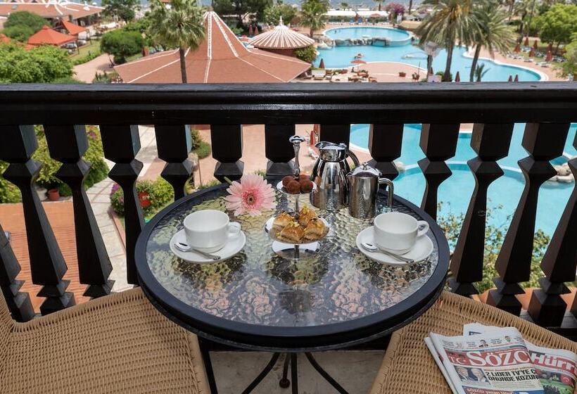 سوییت, Marti Resort Deluxe
