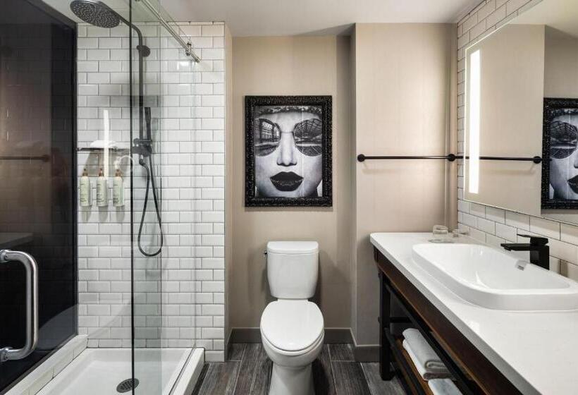 스탠다드 룸 킹사이즈 침대, Renaissance Minneapolis Hotel, The Depot