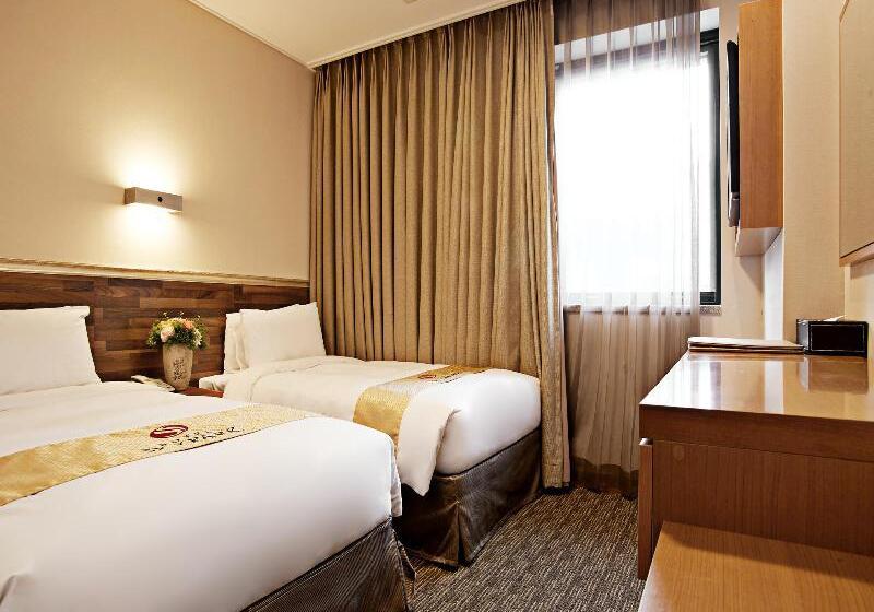 Номер Стандарт, Skypark Myeongdong 1