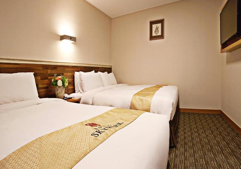 Номер Deluxe, Skypark Myeongdong 1