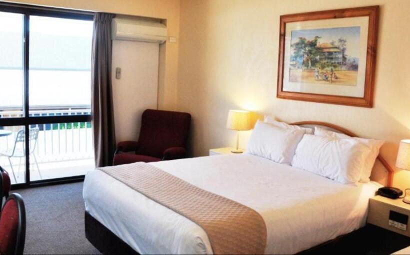 이그제큐티브 룸, Longreach Motor Inn
