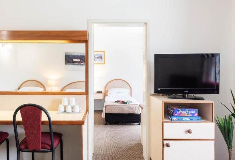 2 베드룸 패밀리 스위트, Longreach Motor Inn