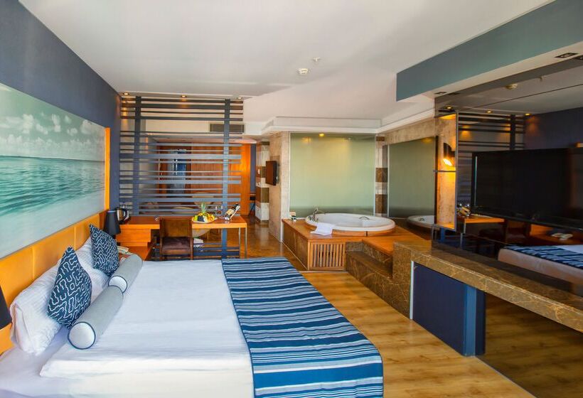 اتاق لوکس با وان آب گرم, Sherwood Blue Belek - Adults Only