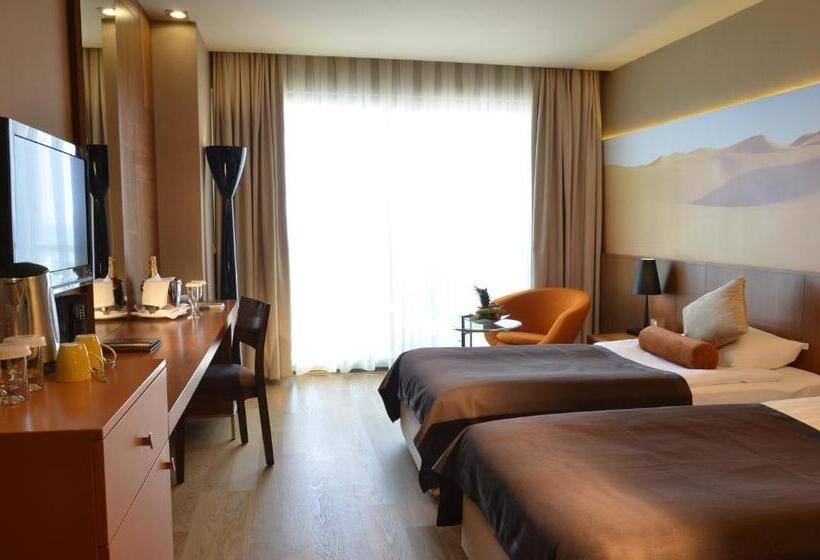 اتاق اساندارد با چشم‌انداز جانبی به دریا, Sherwood Blue Belek - Adults Only