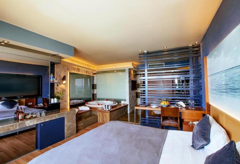 豪华房间带漩涡浴缸, Sherwood Blue Belek  Adults Only