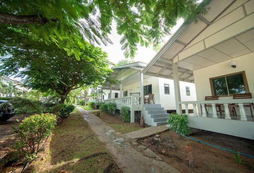 디럭스 방갈로, Bay Beach Resort