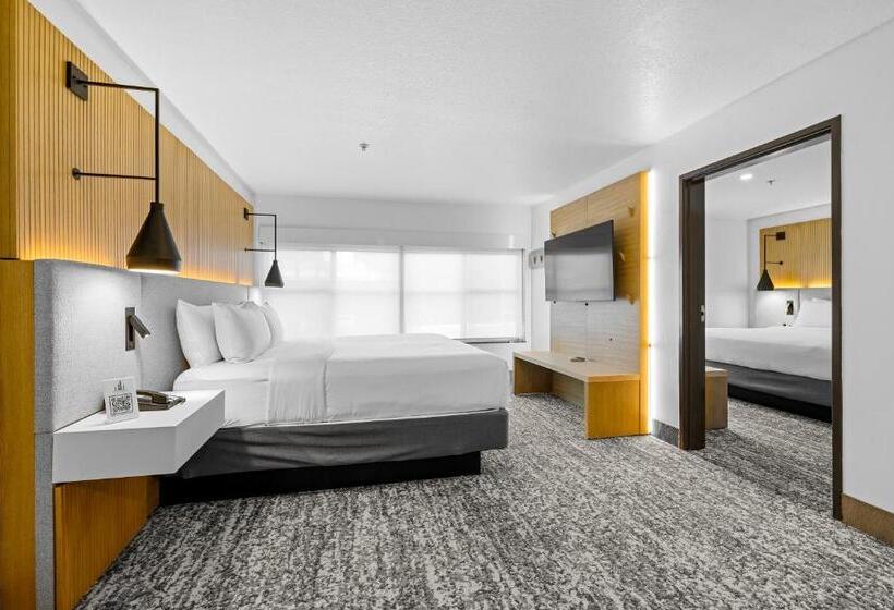 Family Suite, The Evergreen