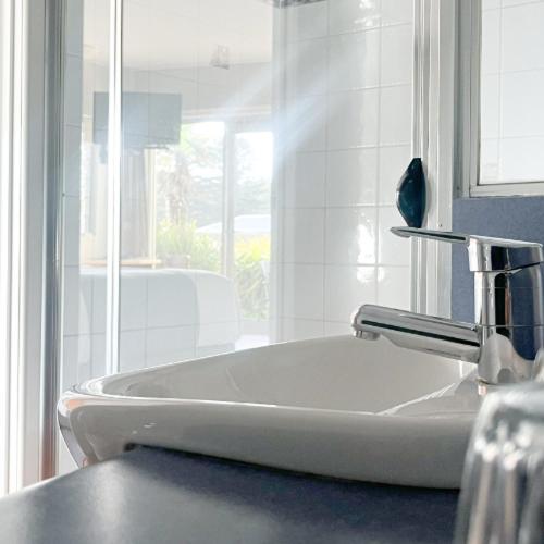 标准间, Waves Luxury Suites