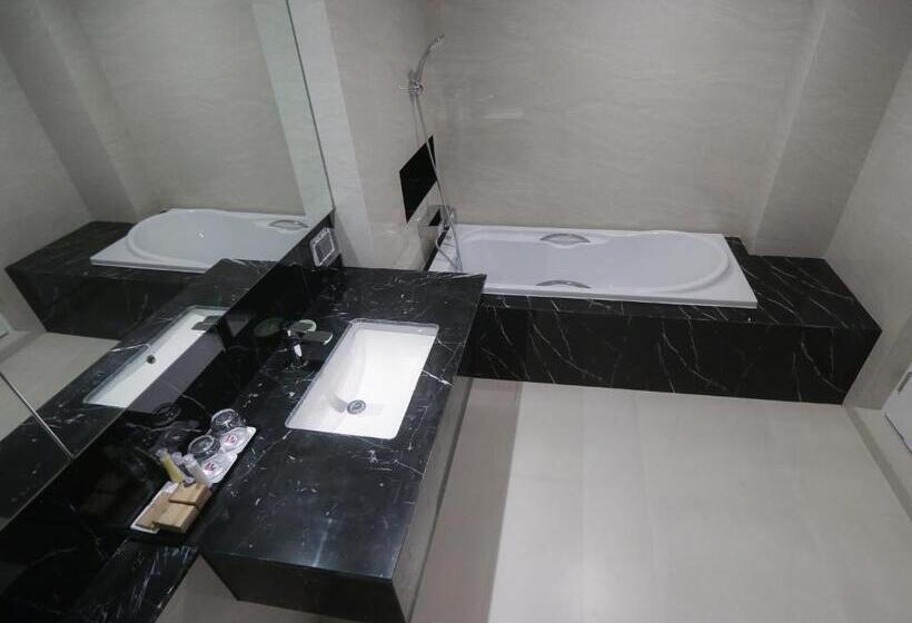 リバービュースイート, Fortune River View Hotel Nakhon Phanom
