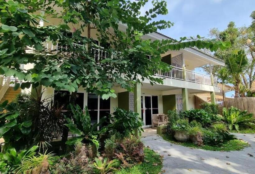 غرفة ديلوكس, Arkbar Beach Club