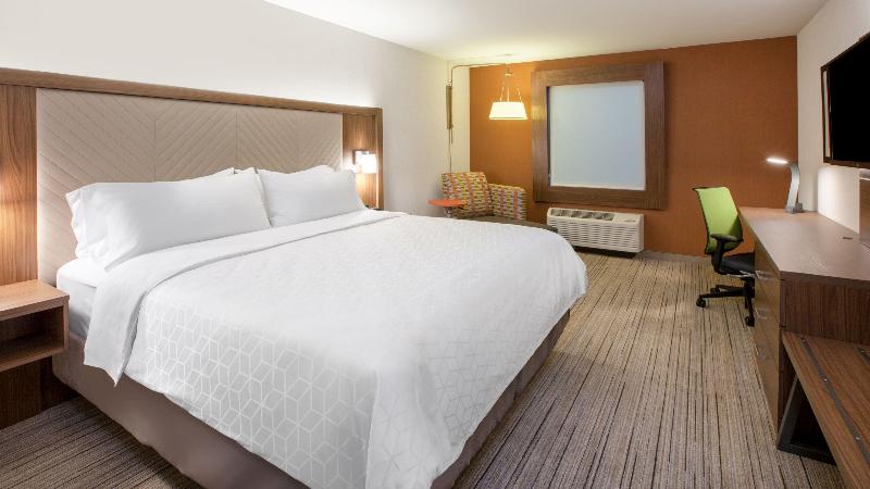 Номер Стандарт Адаптированный для Инвалидов, Holiday Inn Express Greensburg, An Ihg
