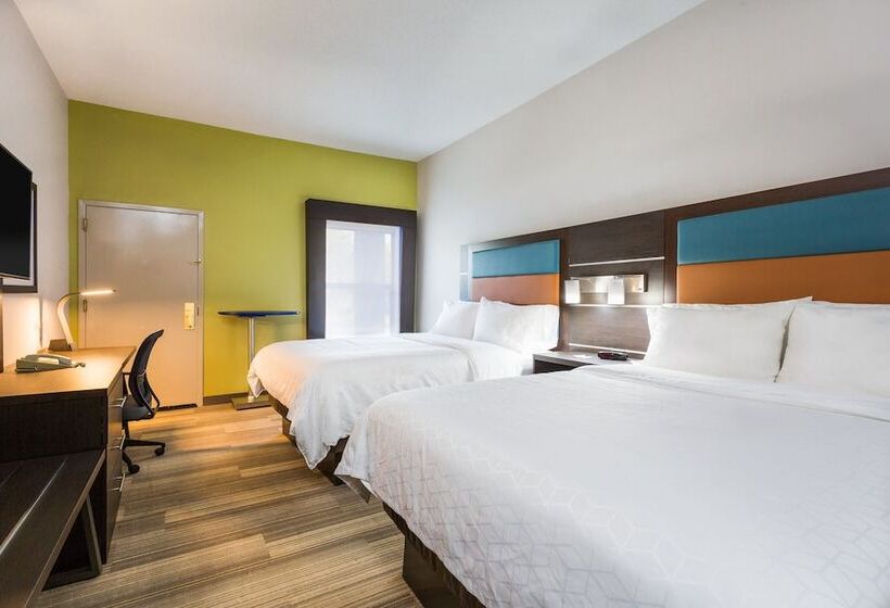 Номер Стандарт 2 Двуспальные Кровати, Holiday Inn Express   Plymouth, An Ihg
