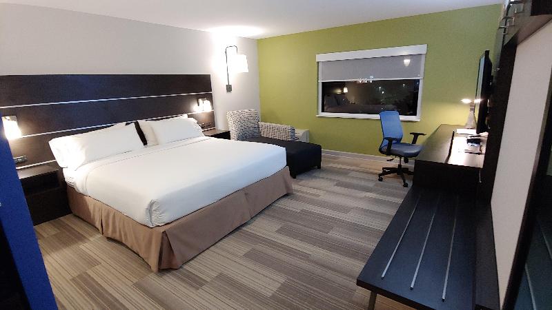 스탠다드 룸 킹사이즈 침대, Holiday Inn Express Schaumburg Rolling Meadows, An Ihg