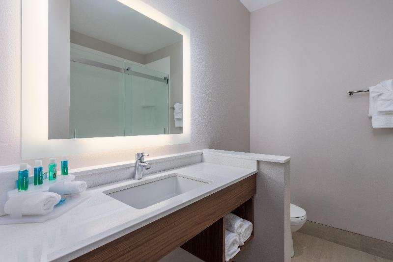 Номер Стандарт Кровать Квин Адаптированный для Инвалидов, Holiday Inn Express & Suites Vandalia, An Ihg