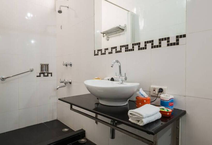 Номер Superior, Home@f37 Kailash Colony Metro