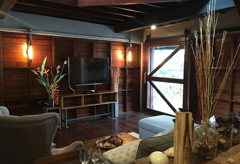 سوییت, Koh Tao Cabana