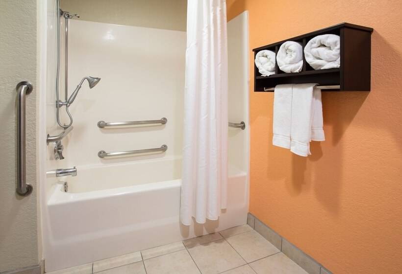 장애인을 위한 스위트, Holiday Inn Express Hotel & Suites Lexington, An Ihg