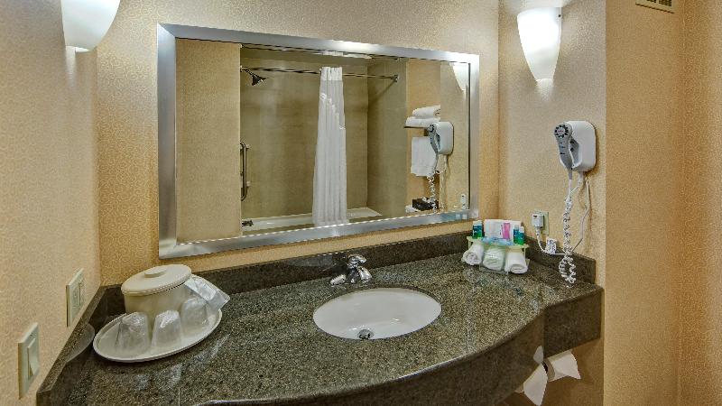 סוויטה אקזקיוטיב, Holiday Inn Express & Suites Cookeville, An Ihg