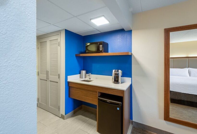 Номер Стандарт 2 Двуспальные Кровати, Holiday Inn Express State College At Williamsburg Square, An Ihg