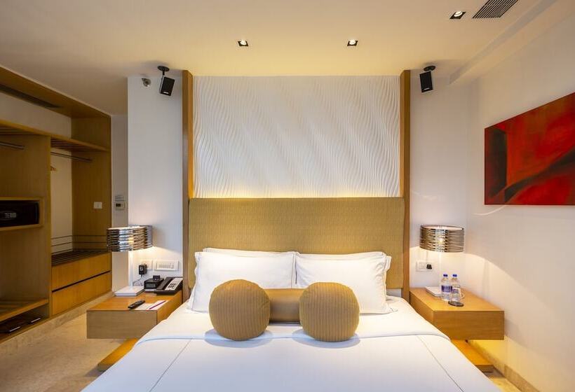 带泳池的高级套房, Vivanta Bengaluru, Whitefield