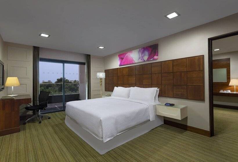 带阳台精选间, Four Points By Sheraton Visakhapatnam