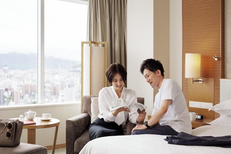 디럭스 룸 도시 전망, Sheraton Grand Hiroshima