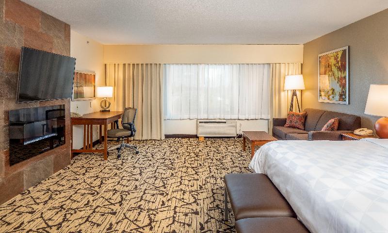 스위트 킹사이즈 침대, Holiday Inn Stevens Point   Convention Center, An Ihg